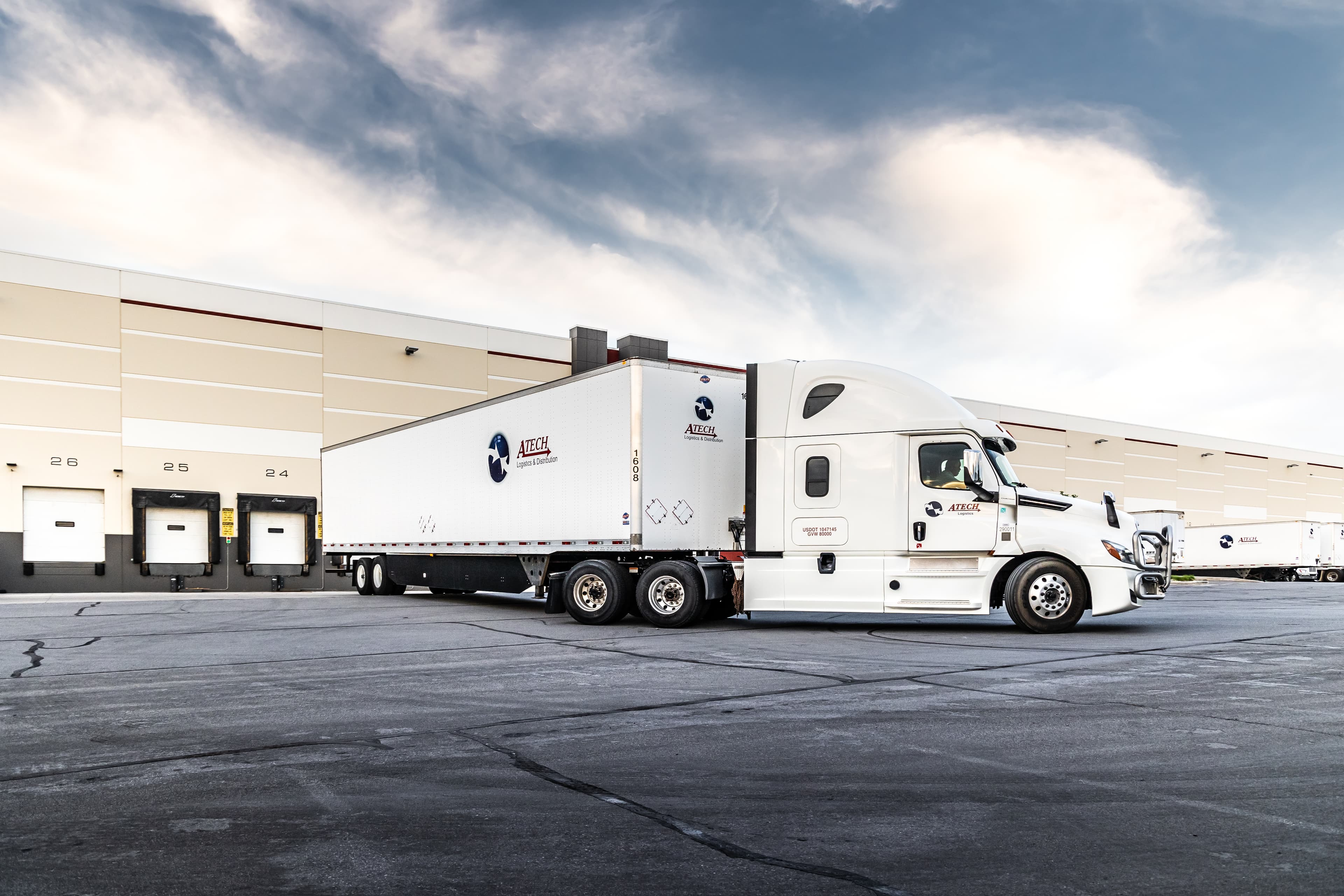 CDL Class A Truck Driver- Night Shift – Portland, OR