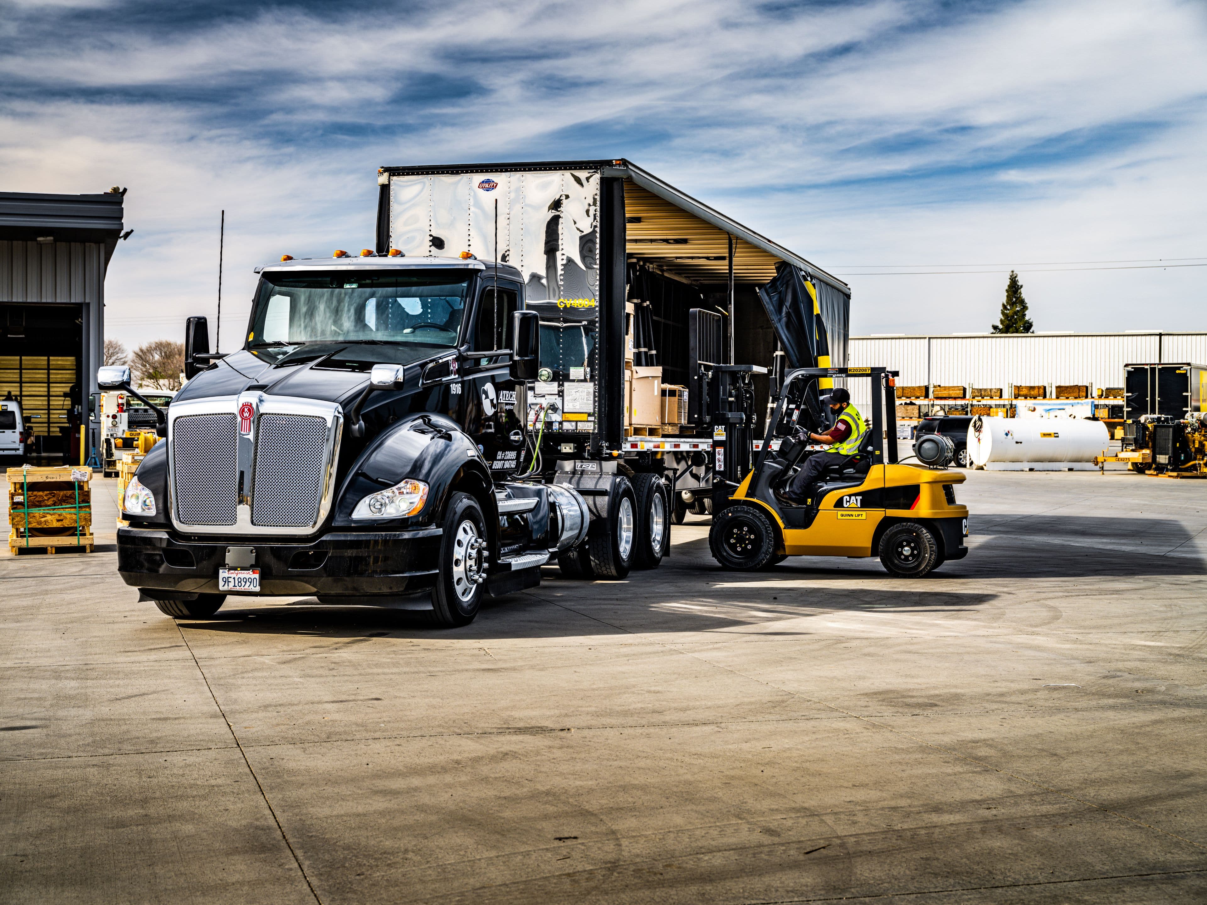 How Dedicated Transportation Reduces Supply Chain Volatility